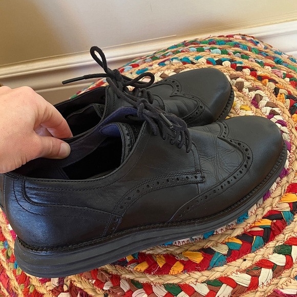 Cole Haan Classic Black Leather Men's Dress Shoes - Picture 2 of 8